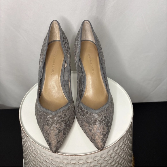Banana Republic Gray Lace Madison Heels Stilettos Holiday Dress Shoes Size 6 - Picture 15 of 16